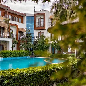 Otel Liona &